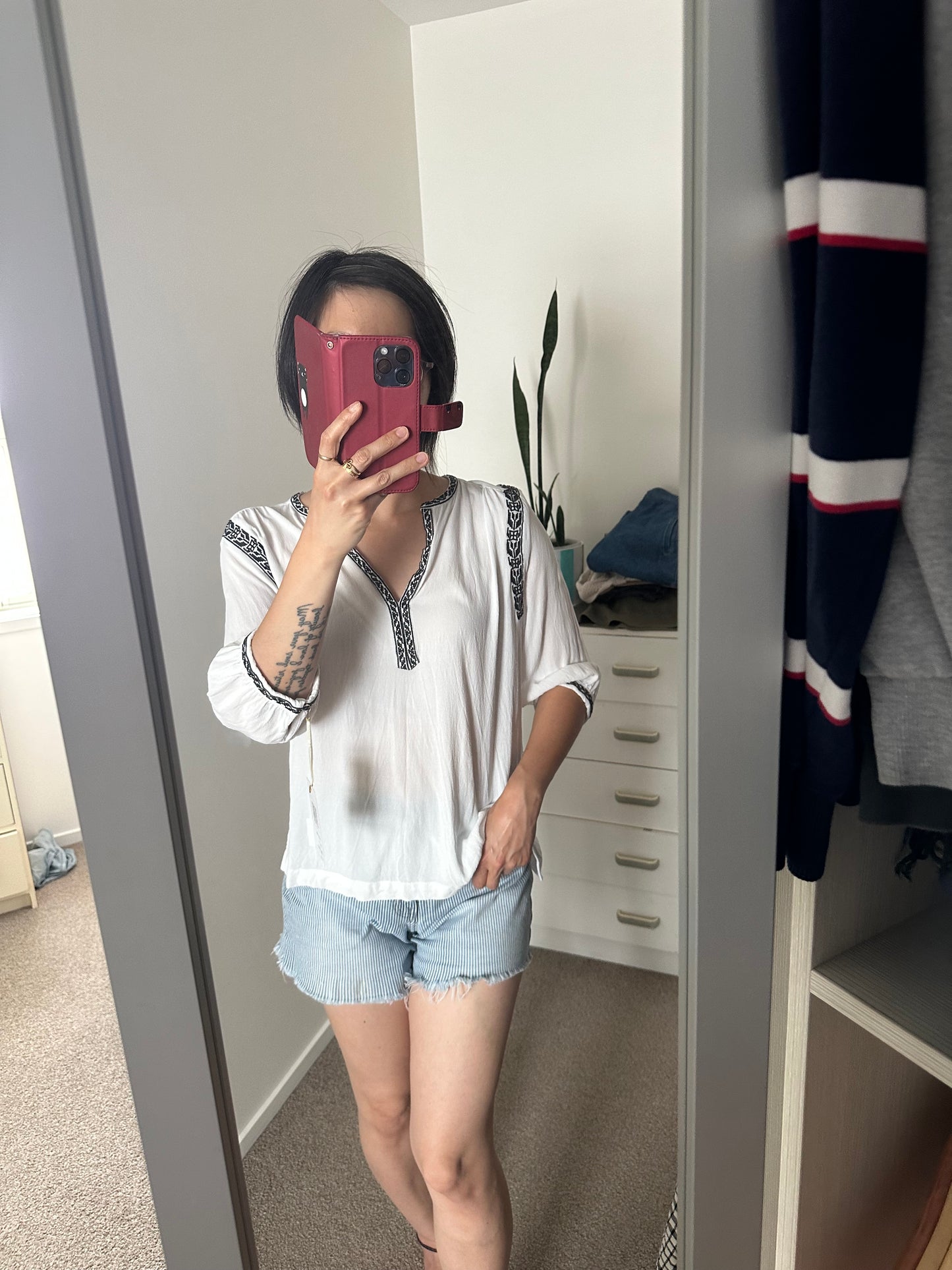 COUNTRY ROAD Black embroidery blouse Size M