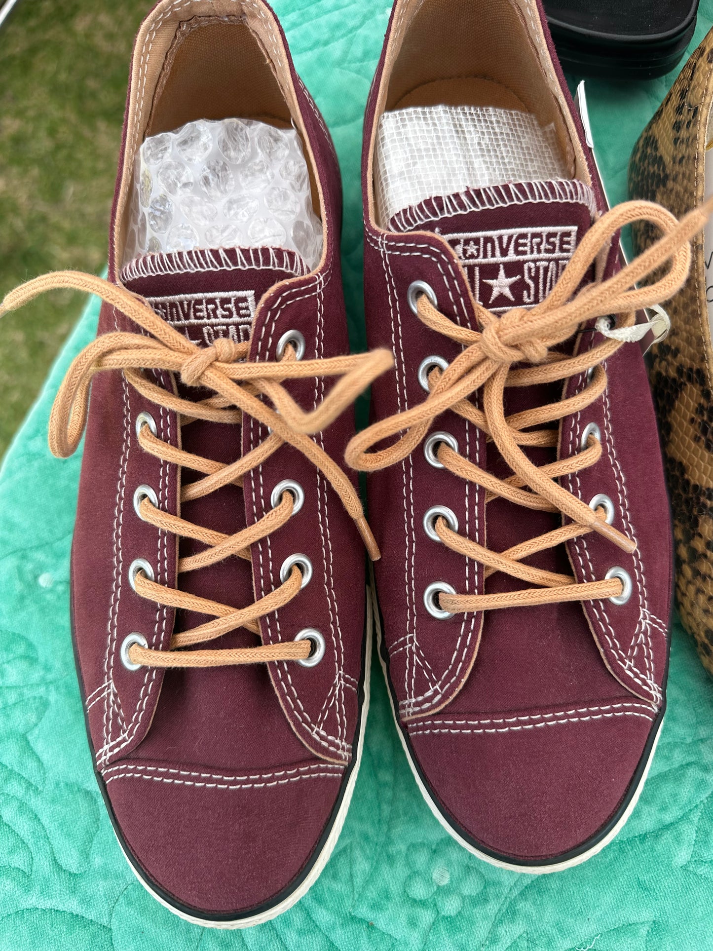 Converse All Stars Maroon size 39