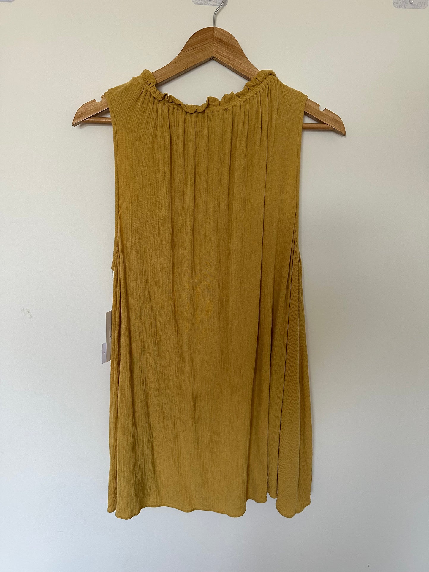 DECJUBA Yellow halter neck sleeveless top Size L