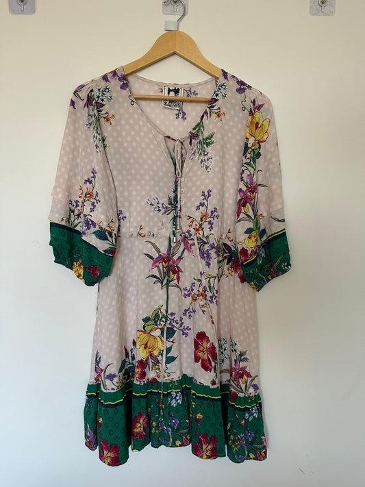 JAASE floral summer dress with green hem Size 8/10