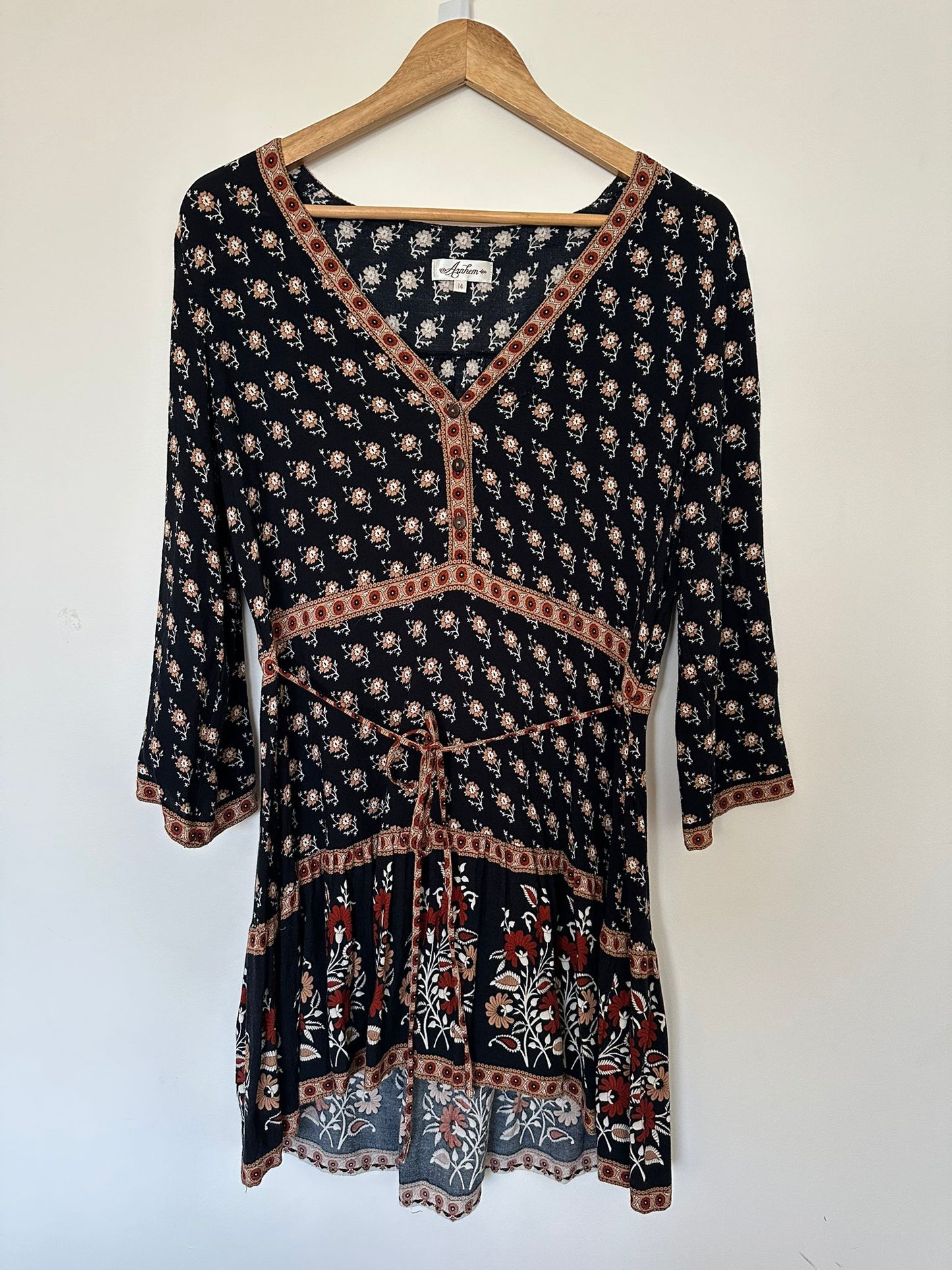 ARNHEM boho top with a waist tie Size 14