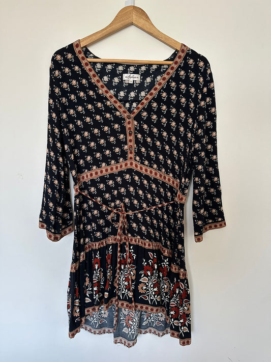 ARNHEM boho top with a waist tie Size 14