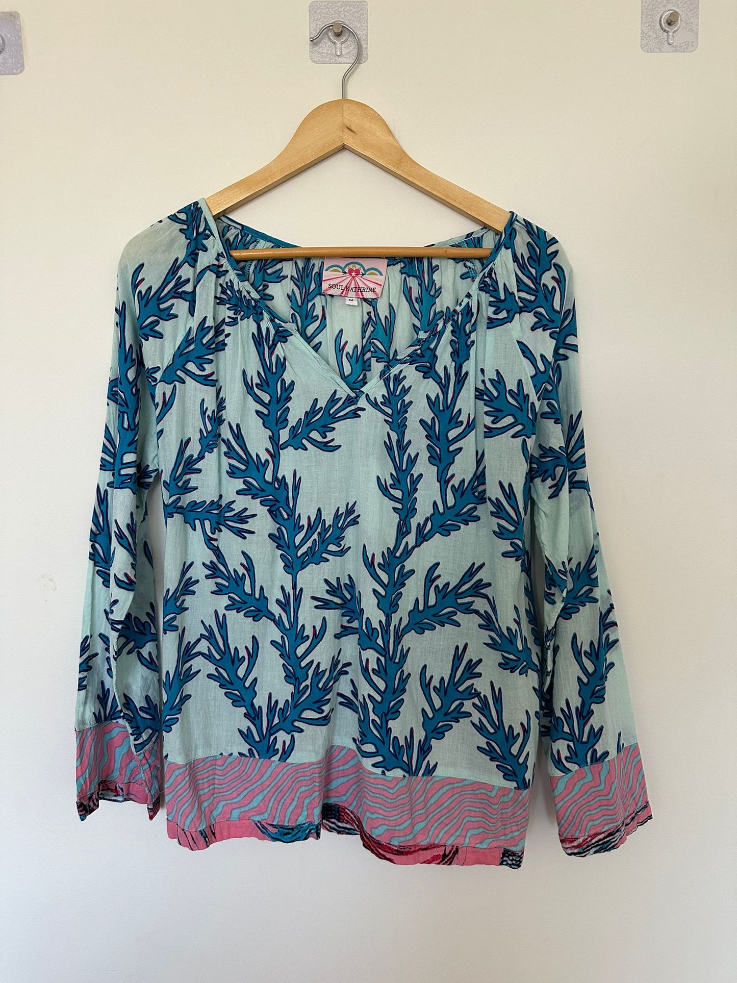 SOUL KATHRINE Cotton blue coral blouse Size M